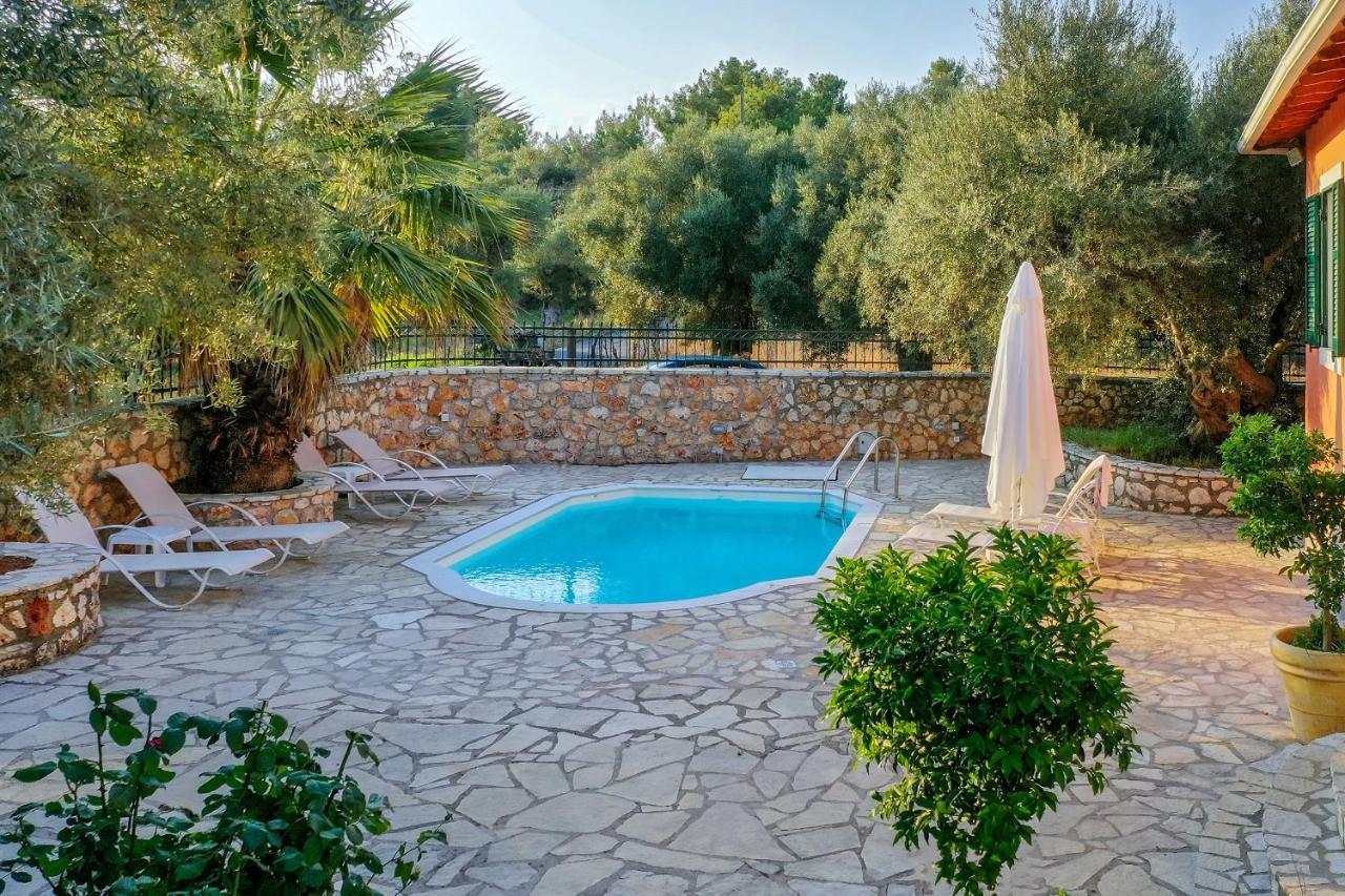 Elite Escape Villa Tsoukaládhes Exteriör bild